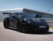 Porsche hé lộ chiếc 911 GT3 RS 2023 trước ngày ra mắt