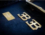 Bugatti dùng vàng 24K trang trí siêu xe