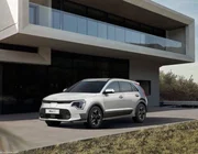 Kia Niro 2023 - Mẫu SUV cỡ nhỏ vừa chính thức chốt giá từ 30.258 USD