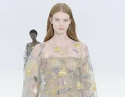 Fendi - Haute Couture Fall Winter 2022/2023: Tự nhiên và nhân tạo