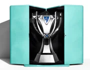 Tiffany & Co. lần đầu tiết lộ cúp vô địch thế giới 'Liên minh huyền thoại'