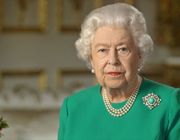 Nữ hoàng Elizabeth II và thẩm mỹ thời trang sang trọng đồng nhất