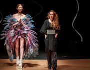 Triển lãm thời trang đậm chất vị lai của Iris van Herpen tại Paris