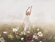 Tìm hiểu về thương hiệu Cosmoss - "đứa con tinh thần" của siêu mẫu Kate Moss
