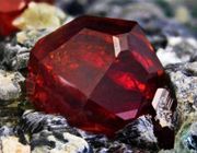 Khoáng vật hiếm nhất Trái Đất là gì?