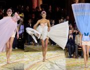 Viktor & Rolf Haute Couture 23: Nghệ thuật phô diễn mặc như không