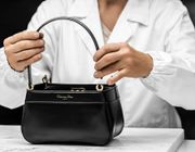 Chiếc túi Dior Key Bag mới mang phong cách vượt thời gian