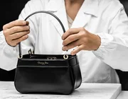 Chiếc túi Dior Key Bag mới mang phong cách vượt thời gian
