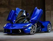 Gần 1/3 những người mới mua siêu xe Ferrari đều dưới 40 tuổi