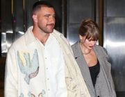 Taylor Swift công khai tay trong tay bên bạn trai mới