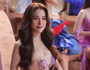 Diệp Lâm Anh khoe visual đỉnh cao “10 điểm không có nhưng”