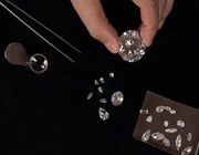 Kim cương nhân tạo: Cung đã vượt quá cầu?