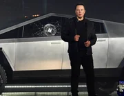 Elon Musk cảnh báo về xe bán tải động cơ điện Cybertruck của Tesla