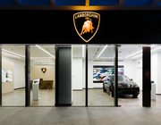 Lamborghini ra mắt showroom mới tại Hồ Chí Minh