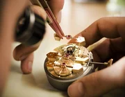 Các dấu mốc quan trọng đầu tiên trong lịch sử chế tạo đồng hồ
