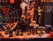 Đồ chơi hóa trang Halloween vắng khách, bí ngô trang trí “cháy hàng”