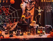 Đồ chơi hóa trang Halloween vắng khách, bí ngô trang trí “cháy hàng”