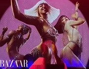 Vừa hạ cánh Paris, Jennie đã tới xem Lisa (BLACKPINK) diễn ở hộp đêm