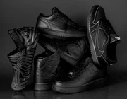 Các mẫu giày Sneaker màu Triple Back đỉnh nhất cho năm 2023