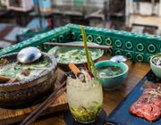 Có gì bên trong tô phở 100 USD của đầu bếp Michelin?