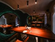 Bên trong nhà hàng sao Michelin ở Hà Nội