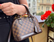Những điều bạn cần biết trước khi đầu tư vào Louis Vuitton xa xỉ
