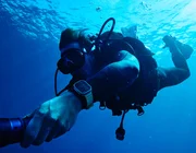 Đạt đến độ sâu mới với ứng dụng Oceanic+ và Apple Watch Ultra