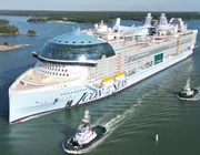Siêu du thuyền lớn nhất thế Icon of the Seas giới sẵn sàng hoạt động