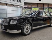 Ngắm vẻ đẹp 'cổ kính' của Toyota Century 2024
