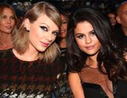 Taylor Swift mừng sinh nhật sớm với Selena Gomez