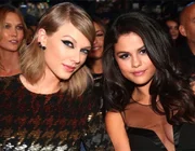 Taylor Swift mừng sinh nhật sớm với Selena Gomez
