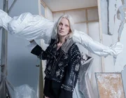 Thương hiệu thời trang Zara và campaign The Jacket đang gây tranh cãi