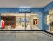 Lần đầu tiên ra mắt cửa hàng Loewe tại Việt Nam