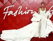 Thảm đỏ The British Fashion Awards 2023 hoành tráng cỡ nào?