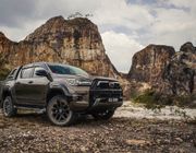 Toyota Hilux 2023 cập bến Việt Nam - Đạt chuẩn Euro 5