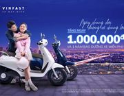 VinFast tặng quà Valentine cho khách hàng mua xe máy điện