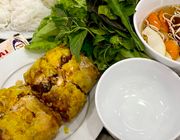 Quán nem cua bể, bánh mì cay lâu đời ở Hải Phòng