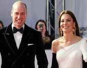 Vợ chồng Công nương Kate mặc đồng điệu ở BAFTA