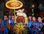Rộn ràng lễ hội rước lợn ở La Phù