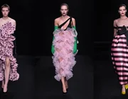 Valentino Haute Couture Xuân Hè 2023 vũ trụ may đo thủ công cao cấp