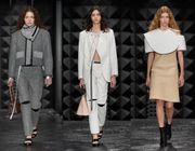 Louis Vuitton Thu Đông 2023 - Phong cách Pháp trên váy áo Thu Đông