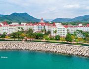 Lạc vào thế giới hoạt hình tại khách sạn Hong Kong Disneyland