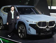 G-Dragon đại sứ BMW cho dòng xe “XM” mới ra mắt