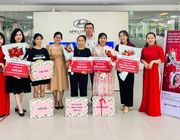 Hyundai Vinh mừng Ngày của Mẹ: Ngọt ngào trong vòng tay mẹ