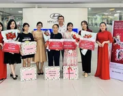 Hyundai Vinh mừng Ngày của Mẹ: Ngọt ngào trong vòng tay mẹ