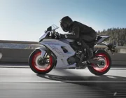 Ra mắt Yamaha YZF-R7 2023 với màu trắng tinh tế đẳng cấp