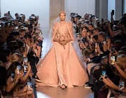 ELIE SAAB Couture Thu Đông 2023: Sự thanh lịch và duyên dáng