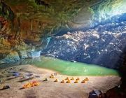 Hang động 3 triệu năm tuổi ở Việt Nam, báo chí phương Tây trầm trồ!