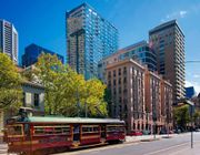Nghỉ dưỡng cao cấp ngay khu Paris End tại khách sạn Sheraton Melbourne