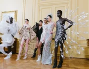BST Van Herpen Couture Thu Đông 2023 lấy cảm hứng từ hệ sinh thái biển